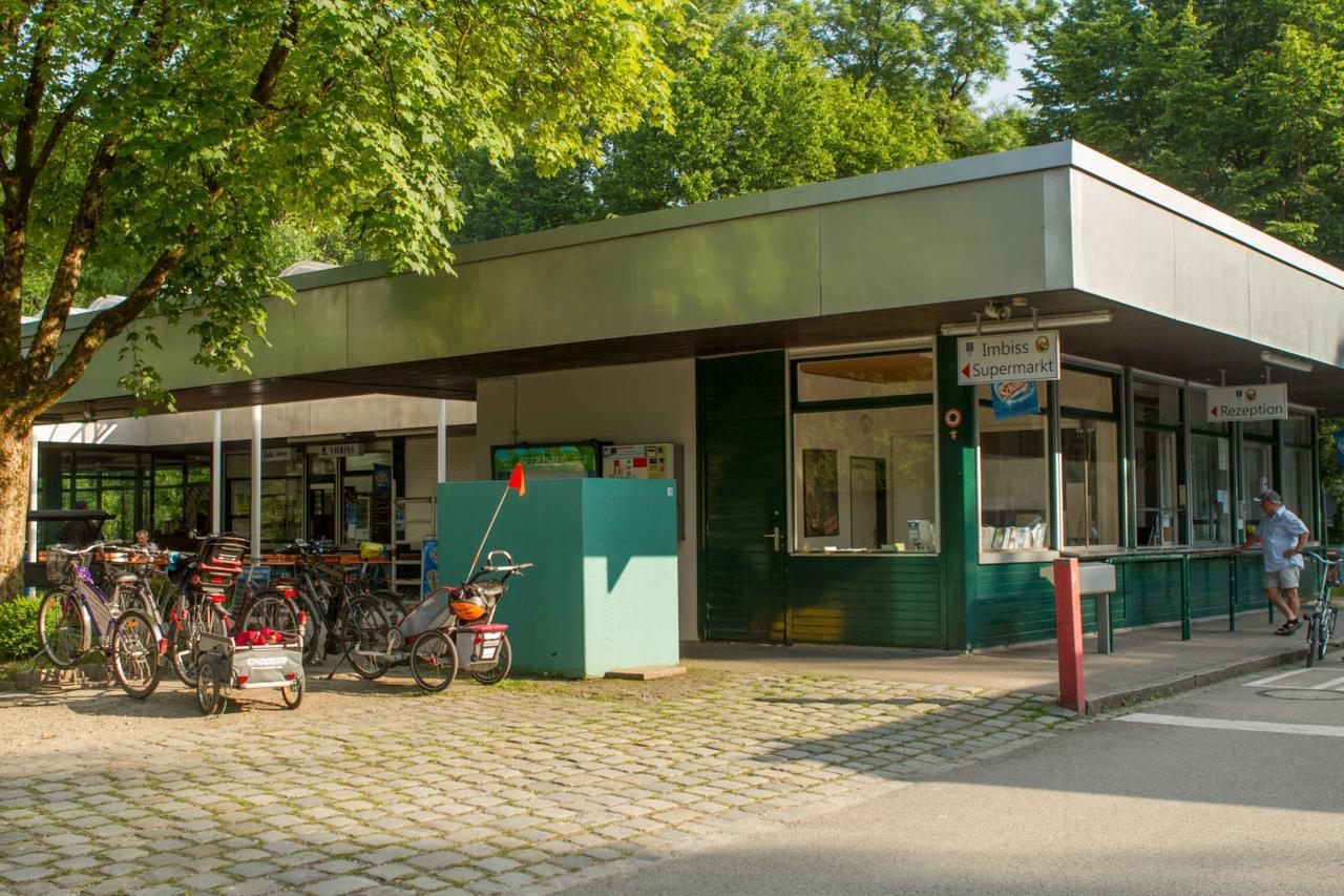 Munich Oktoberfest Glamping Hotell Eksteriør bilde